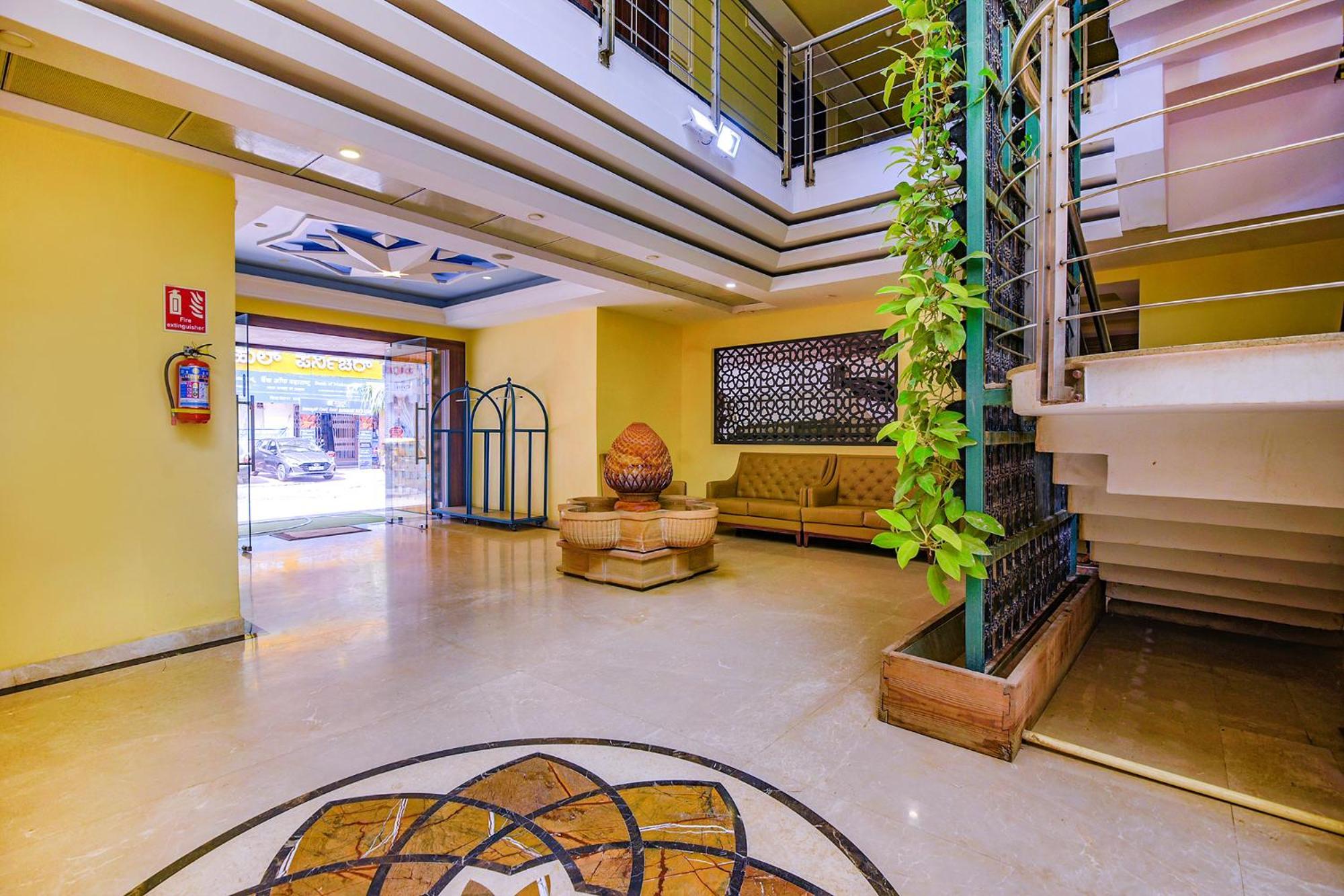 Fabhotel Phoenix Resorts - Nr M Chinnaswamy Stadium บังกาลอร์ ภายนอก รูปภาพ