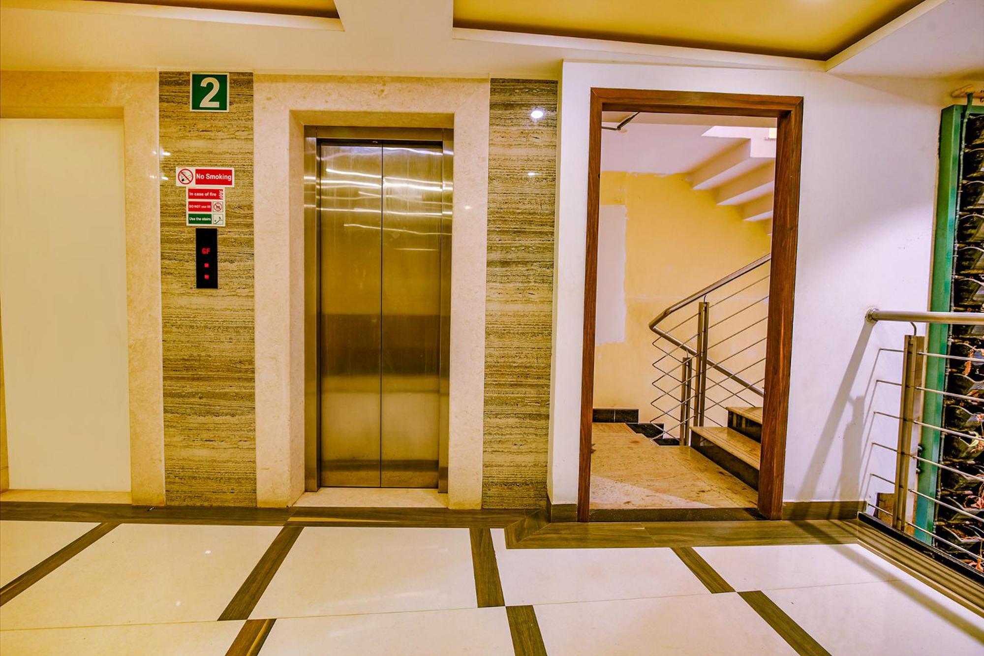 Fabhotel Phoenix Resorts - Nr M Chinnaswamy Stadium บังกาลอร์ ภายนอก รูปภาพ