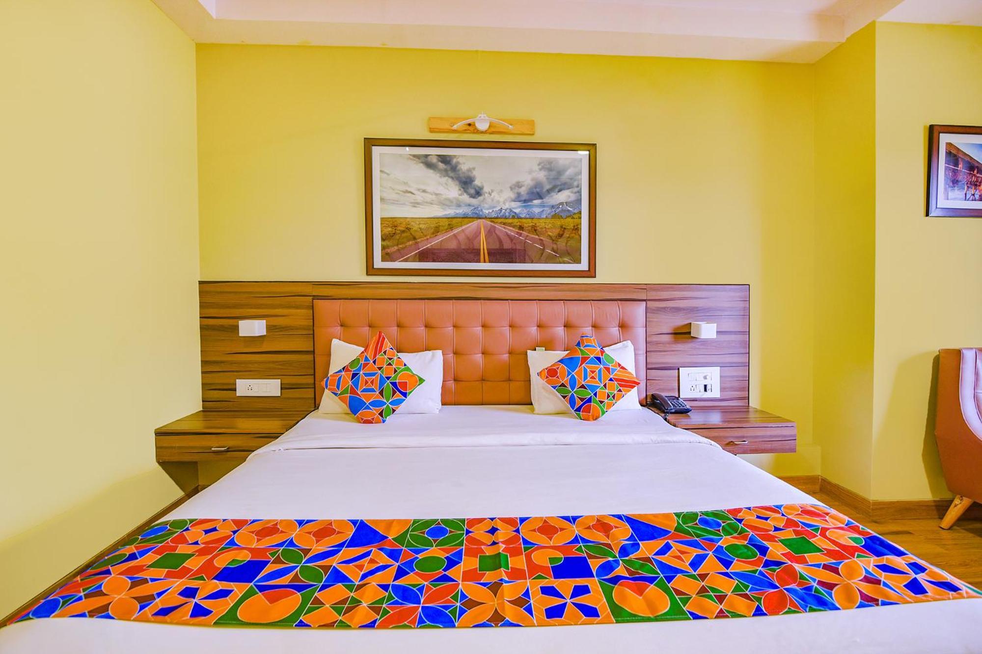 Fabhotel Phoenix Resorts - Nr M Chinnaswamy Stadium บังกาลอร์ ภายนอก รูปภาพ